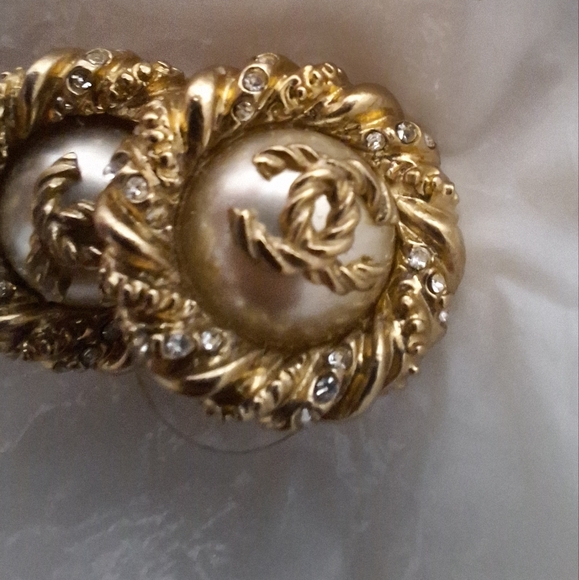 CHANEL earrings - Picture 5 of 8